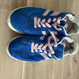 Kids Blue and pink Steve Madden trainers Sz 2